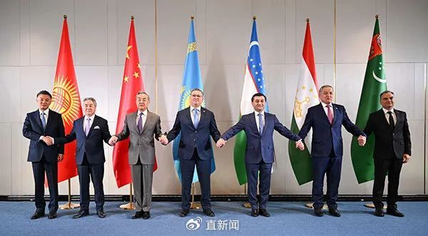 配资官方 王毅再就关税战大声疾呼，释放强信号！丨管见天下